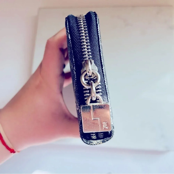 RARE L.A.M.B. Silver Saddle Wallet 🖤 - Picture 4 of 7